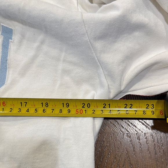 Brandy Melville M Malibu Cream and Blue Sweatshirt - Picture 5 of 8